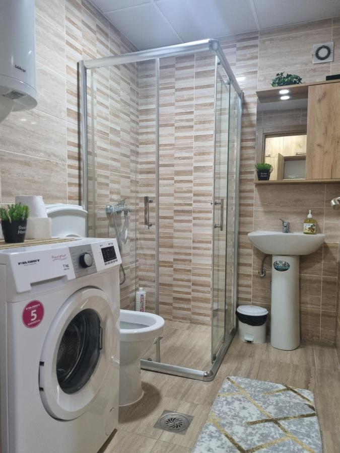 Appartamento Golden Sun Skopje Esterno foto